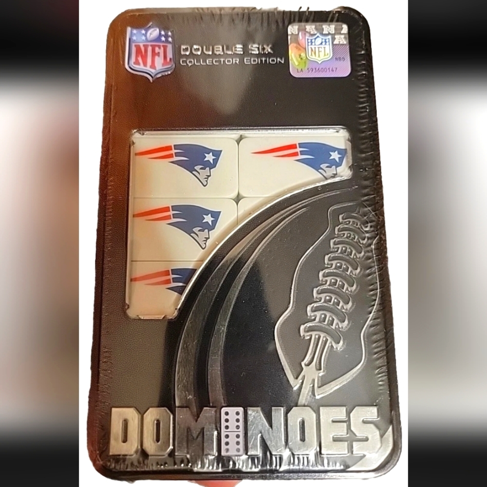 NFL Patriots Collector Dominoes Set